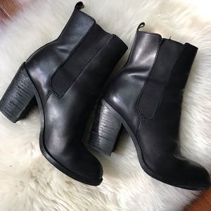 Calvin Klein Jeans Maggie Boot